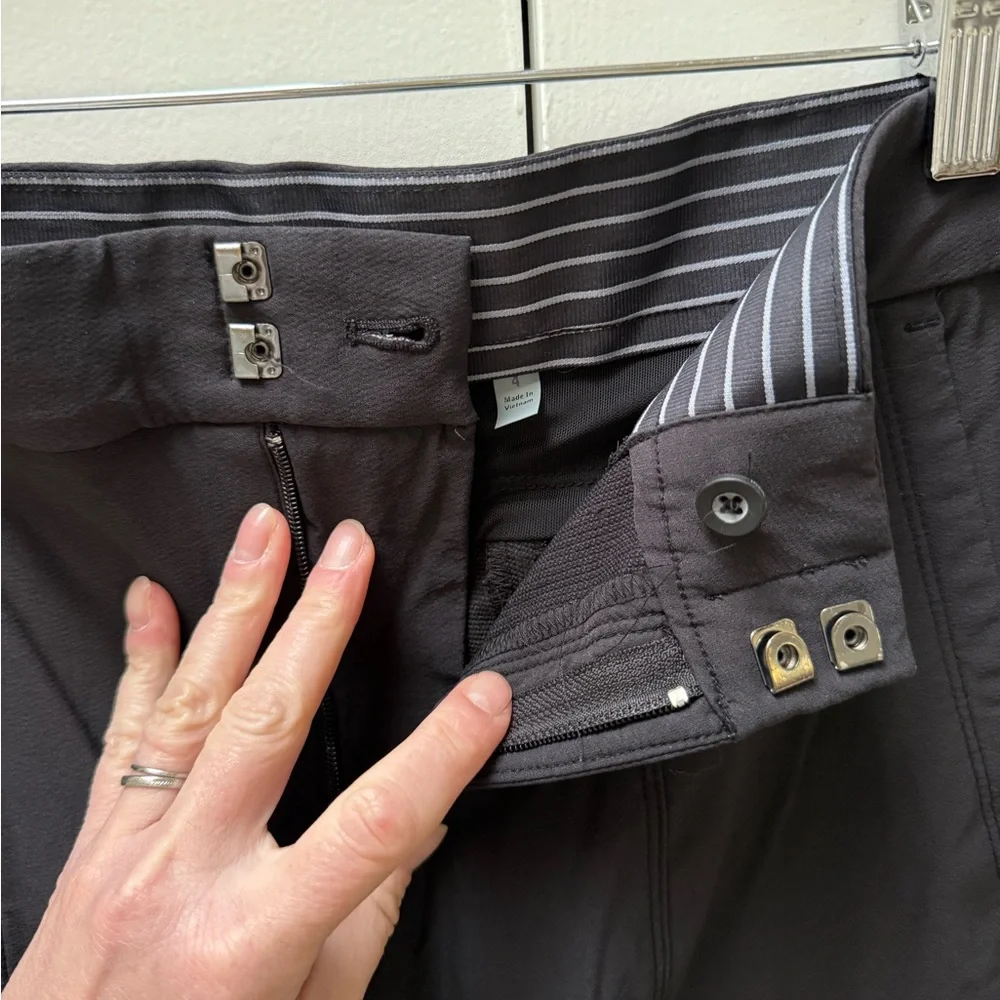 Athleta Wander Utility pant in black and size 4. - Picture 9 of 13